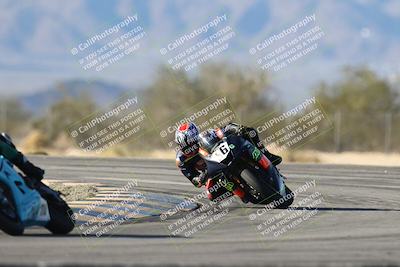 media/Dec-07-2025-CVMA (Sun) [[3e7d2de5dc]]/Race 12- Formula 40 MW and LW/